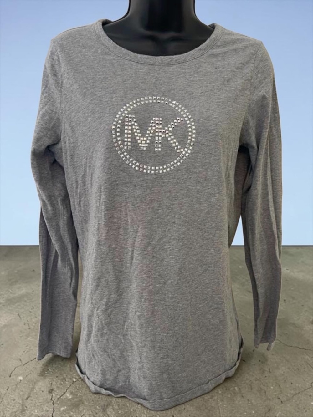 🌸Michael Kors Stud grey long sleeve Top. Logo on front EUC